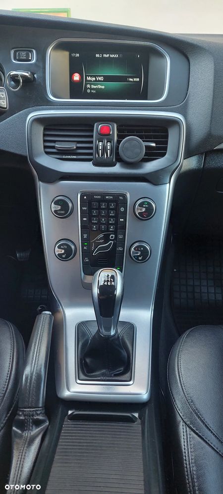 Volvo V40 D3 Momentum - 14