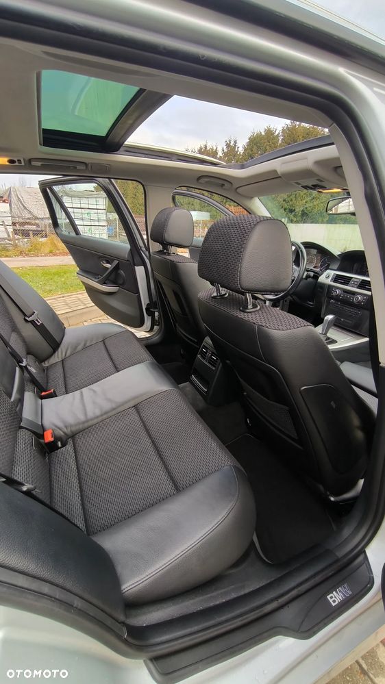 BMW Seria 3 - 36