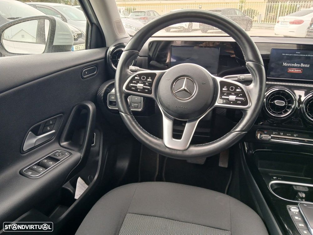 Mercedes-Benz A 250 Limousine e 8G-DCT - 16