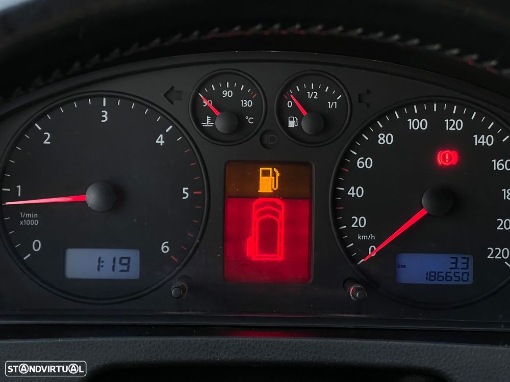 VW Caravelle 2.5 TDi Extra AC 6L - 16