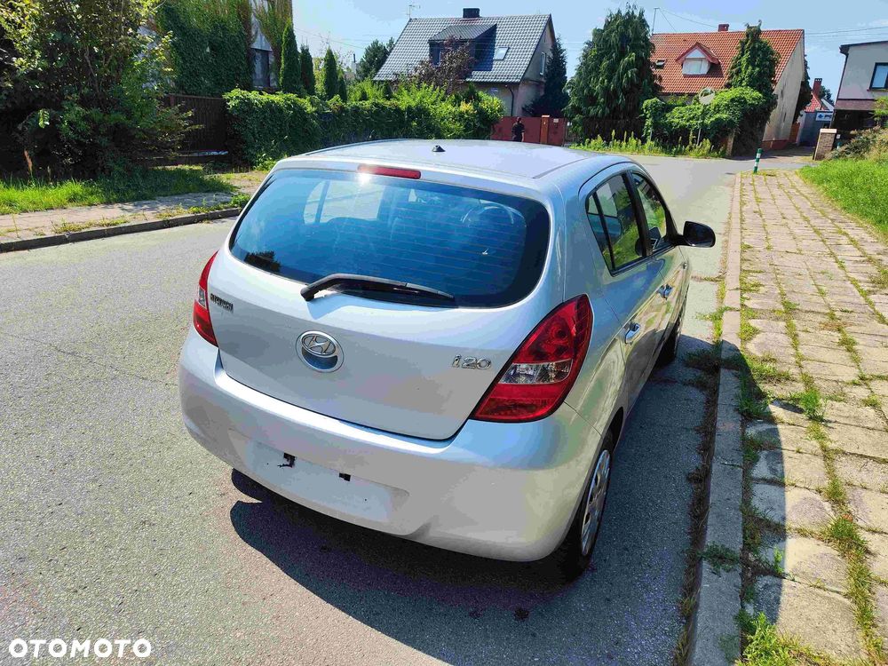 Hyundai i20 1.2 FIFA WM Edition - 10