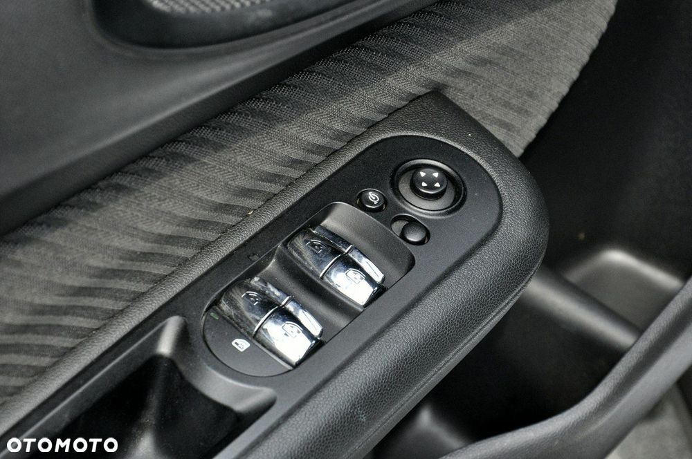 MINI Clubman Cooper D Essential Trim - 23