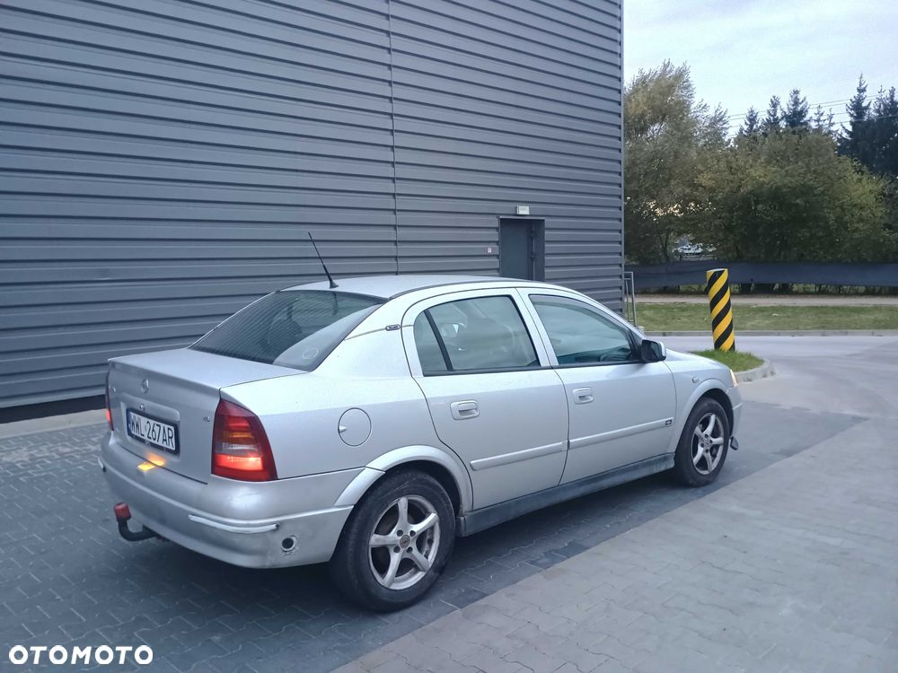Opel Astra - 2