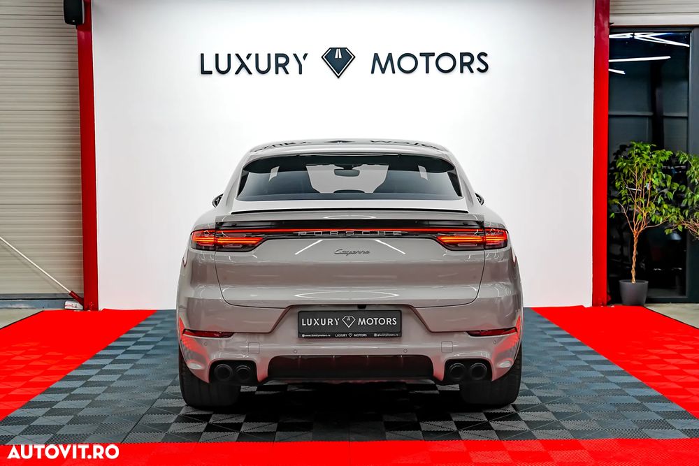 PORSCHE Cayenne Coupe 2022 — imagine 7
