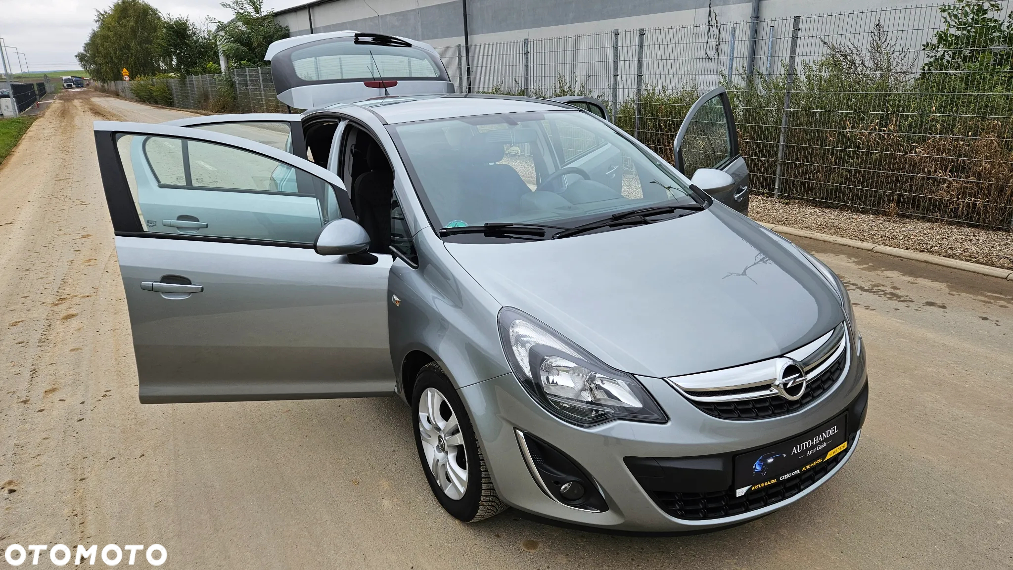 Opel Corsa 1.2 16V Cosmo - 5
