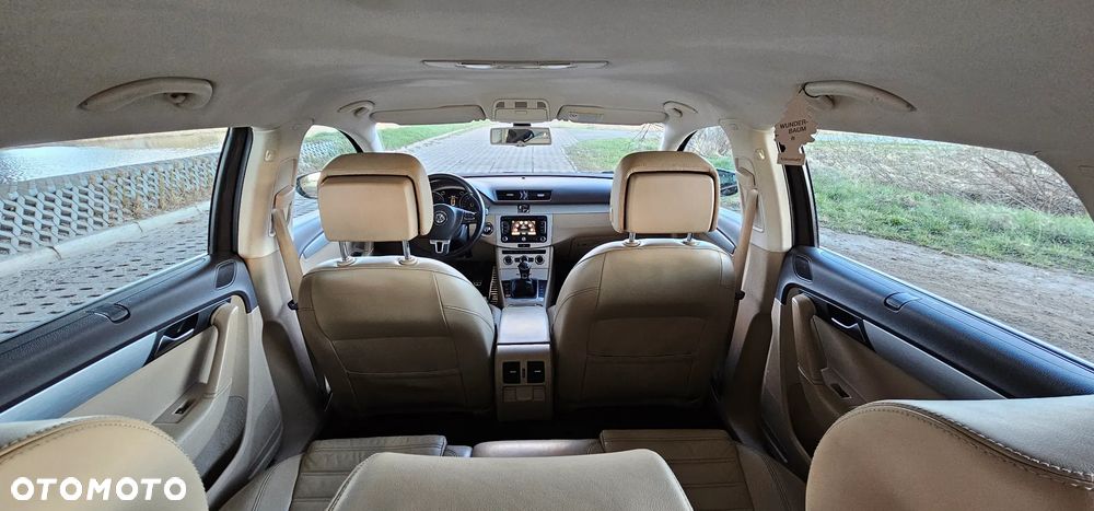 Volkswagen Passat Alltrack 2.0 TDI - 15