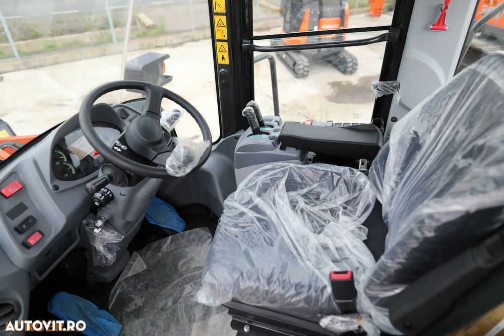 Hitachi ZW220-5A, An 2025, Made in Japan - 14