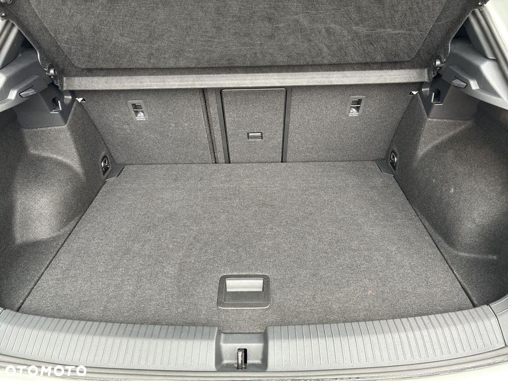 Volkswagen T-Roc - 37