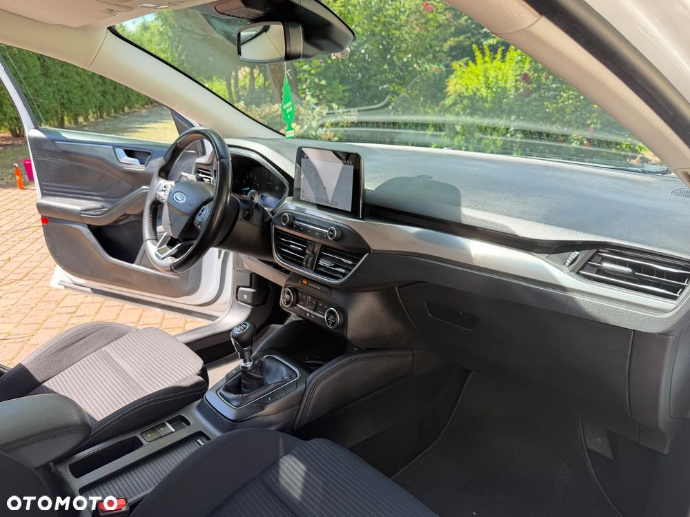 Ford Focus 1.0 EcoBoost Titanium Business - 12