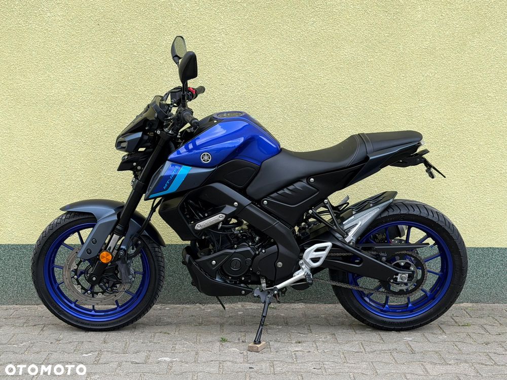 Yamaha MT - 24