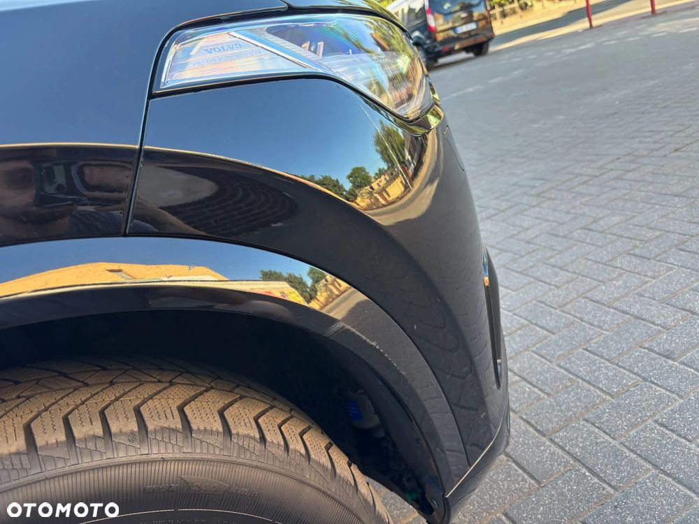 Volvo XC 90 D5 AWD Geartronic RDesign - 8
