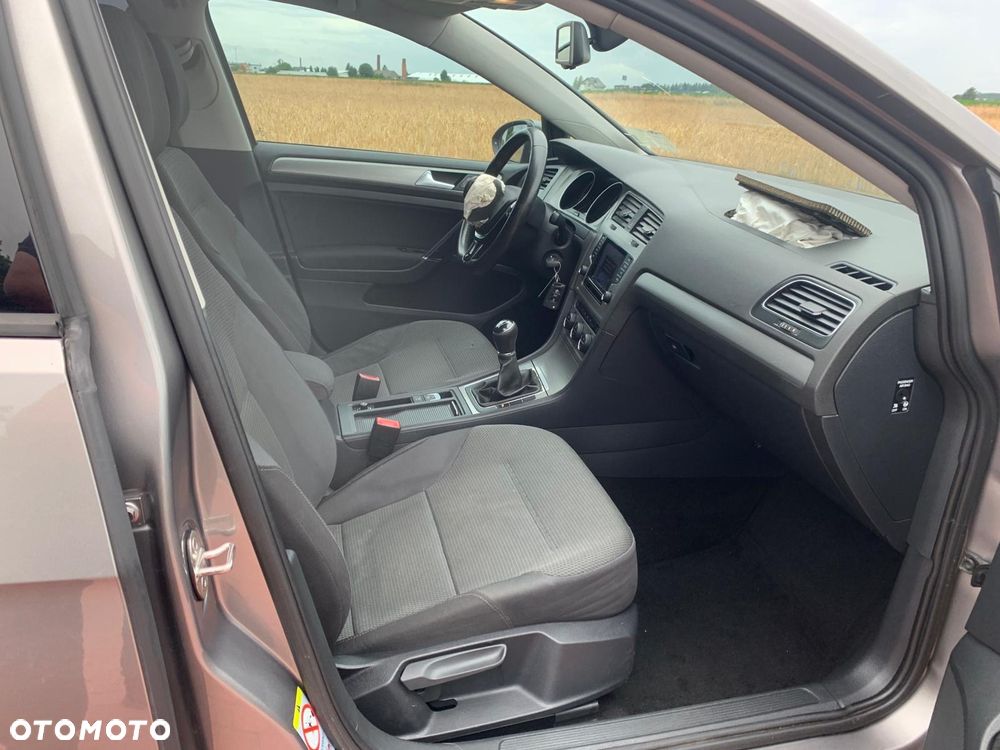 Volkswagen Golf 1.6 BlueTDI Comfortline - 36