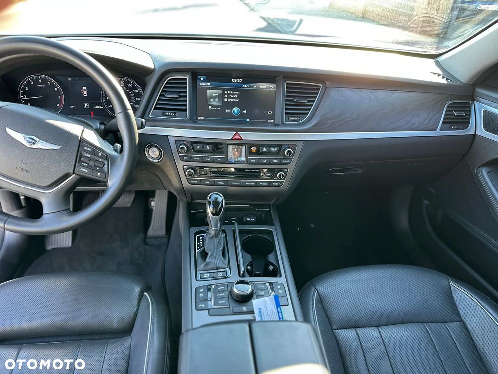 Genesis G80 - 10
