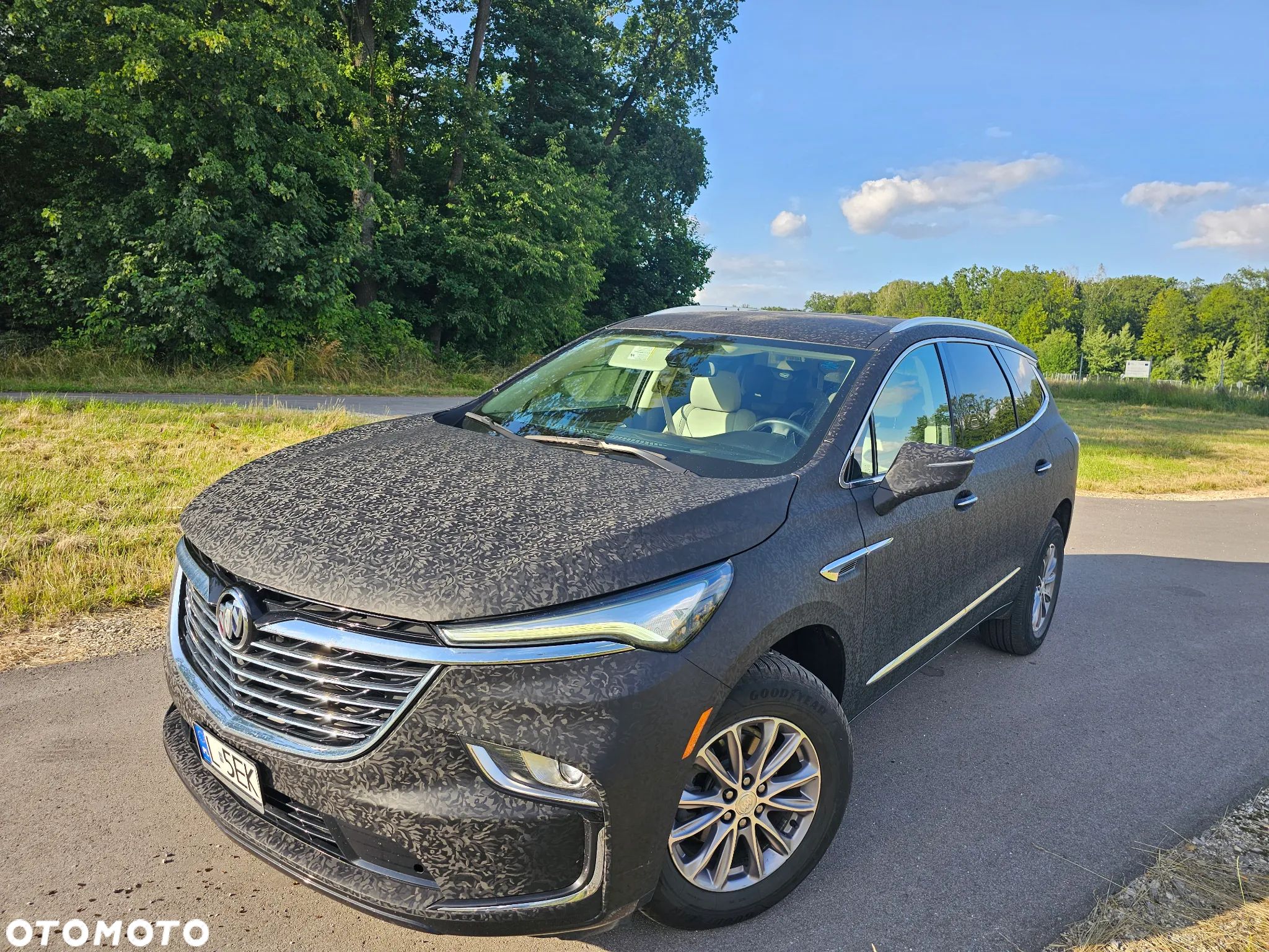 Buick Enclave - 1