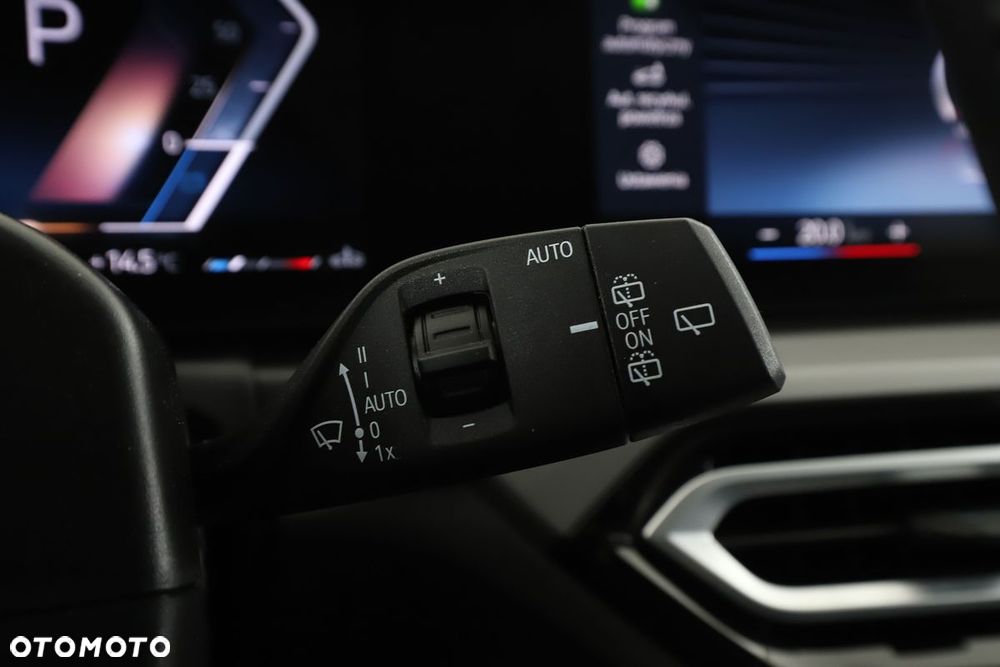 BMW Seria 3 318d mHEV - 27