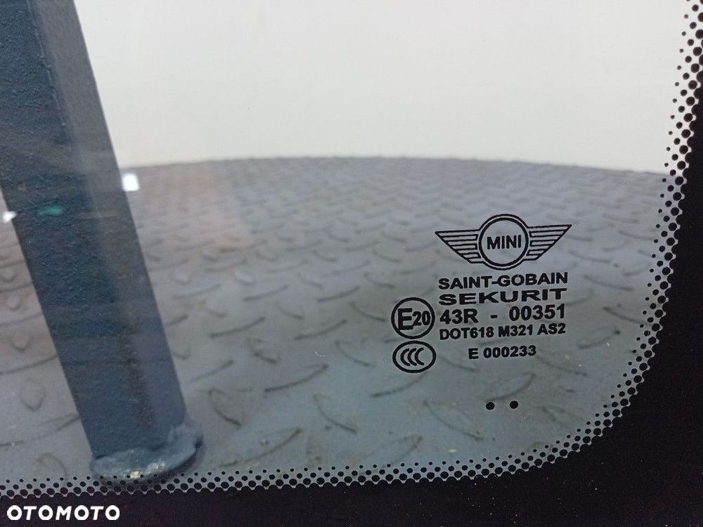 MINI CLUBMAN R55 SZYBA KAROSERYJNA TYŁ PRAWA - 3