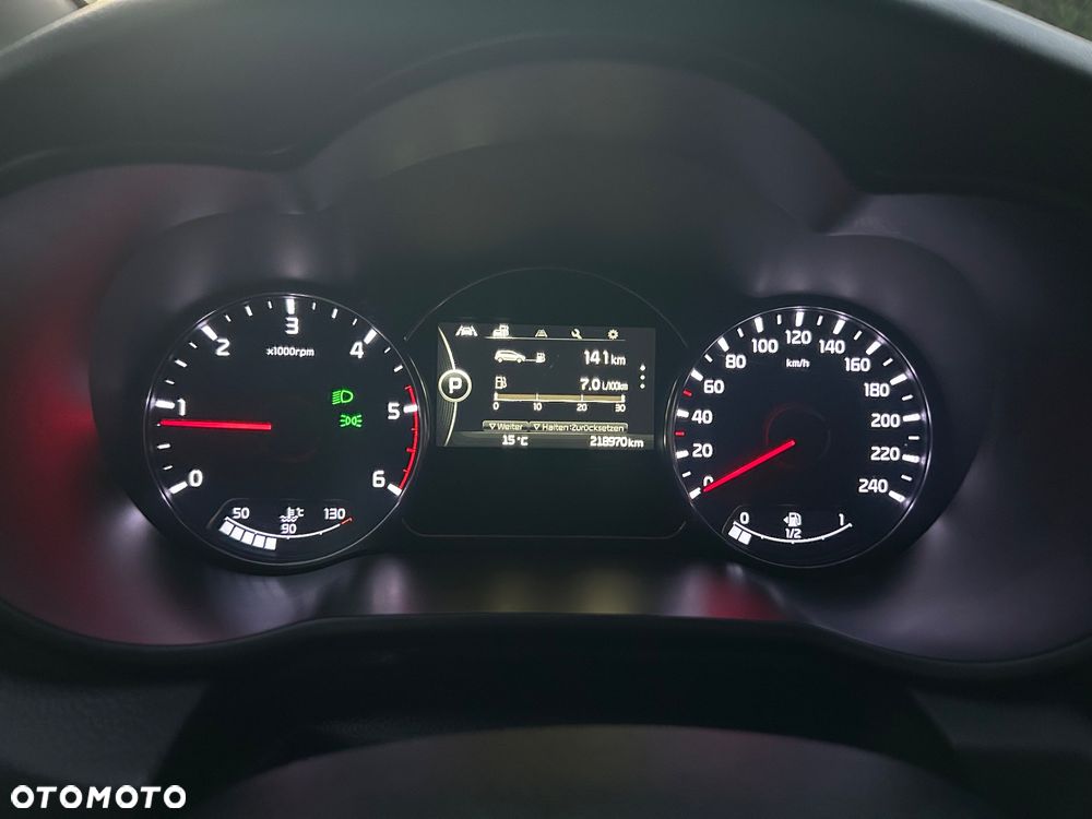 Kia Carens 1.7 CRDi Vision - 30