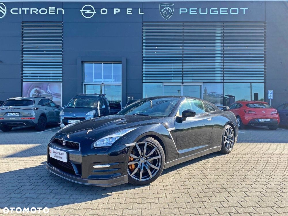 Nissan GT-R - 2