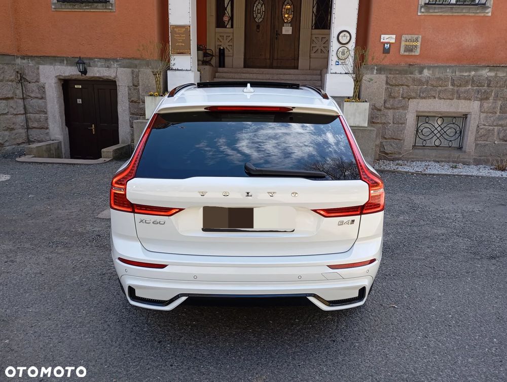 Volvo XC 60 B4 D AWD Ultimate Dark - 11