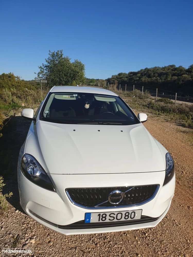 Volvo V40 2.0 D2 Kinetic - 1