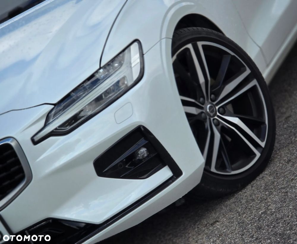Volvo S60 T5 R-Design - 6