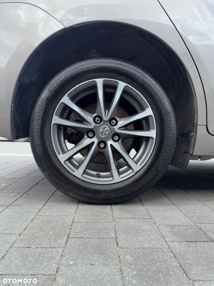 Toyota Corolla Verso - 36