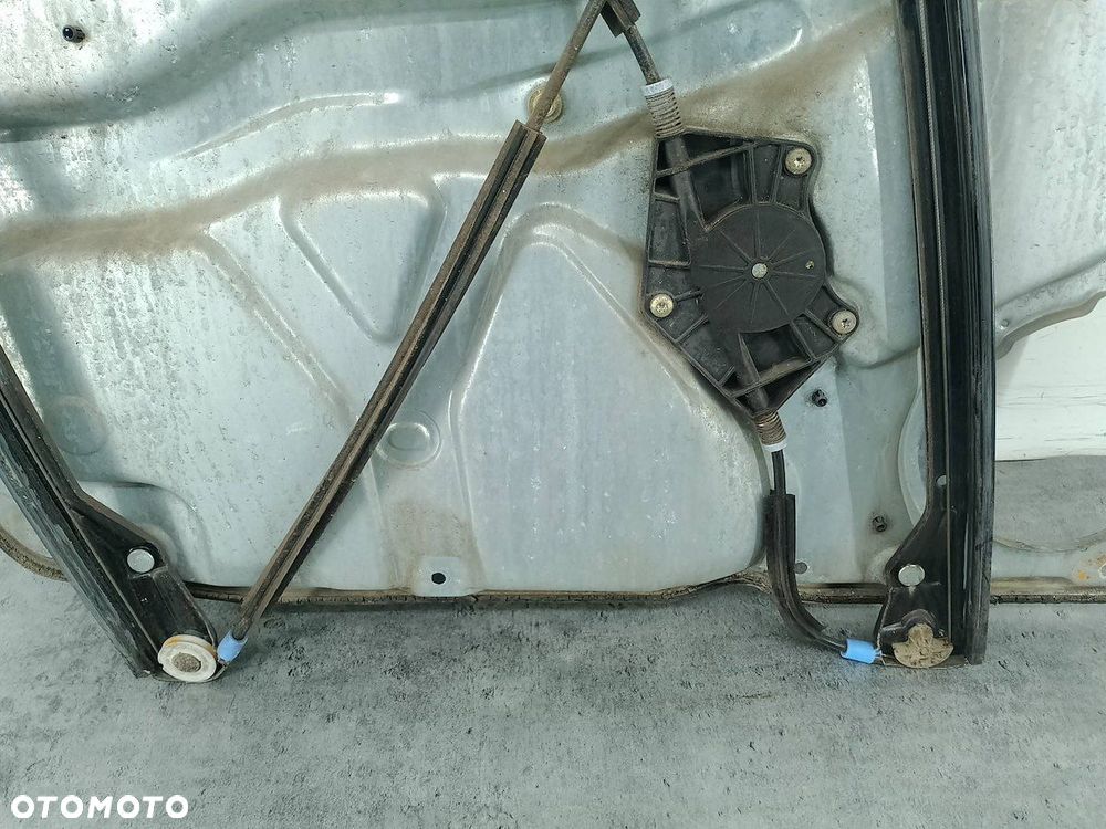 PODNOŚNIK SZYBY PRAWY PRZÓD  VW PASSAT B5 FL 3B4837752LB  3B4837756D BROSE - 4