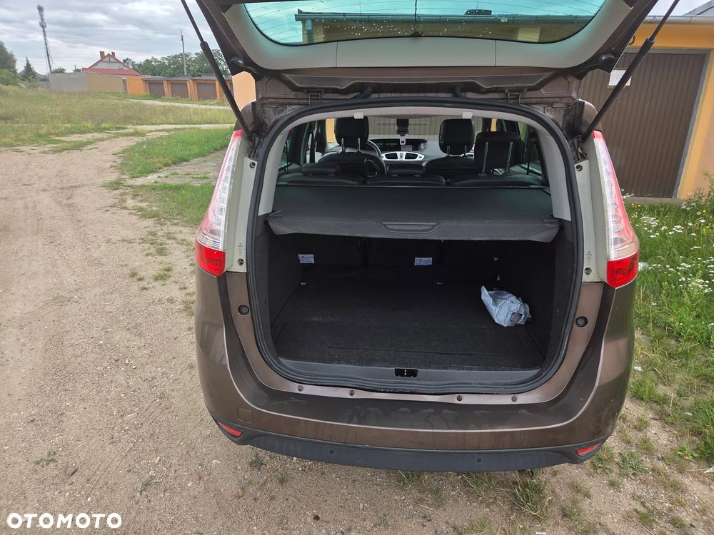 Renault Grand Scenic Gr 1.9 dCi Privilege Euro5 - 10