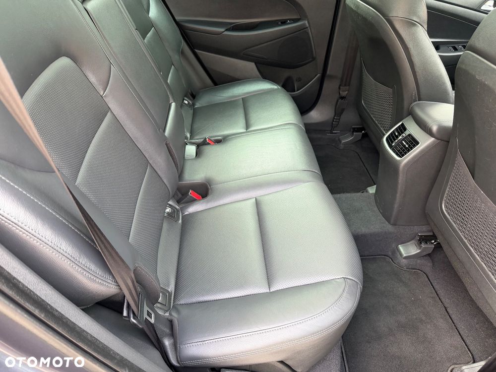 Hyundai Tucson 2.0 CRDI 4WD Automatik Premium - 30