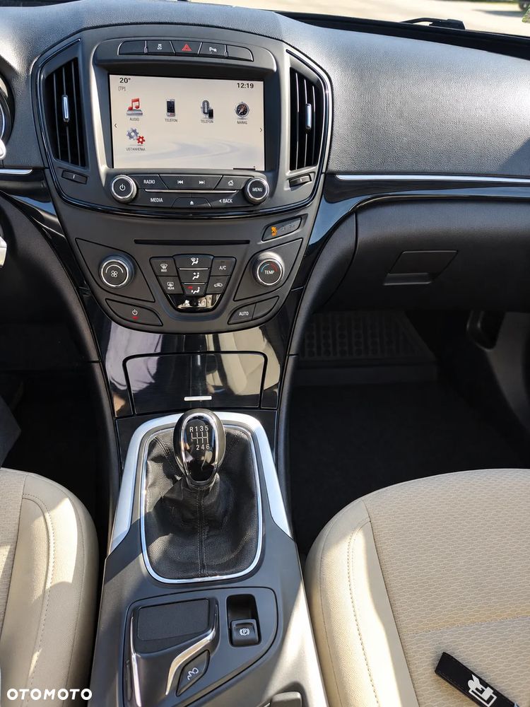 Opel Insignia - 18