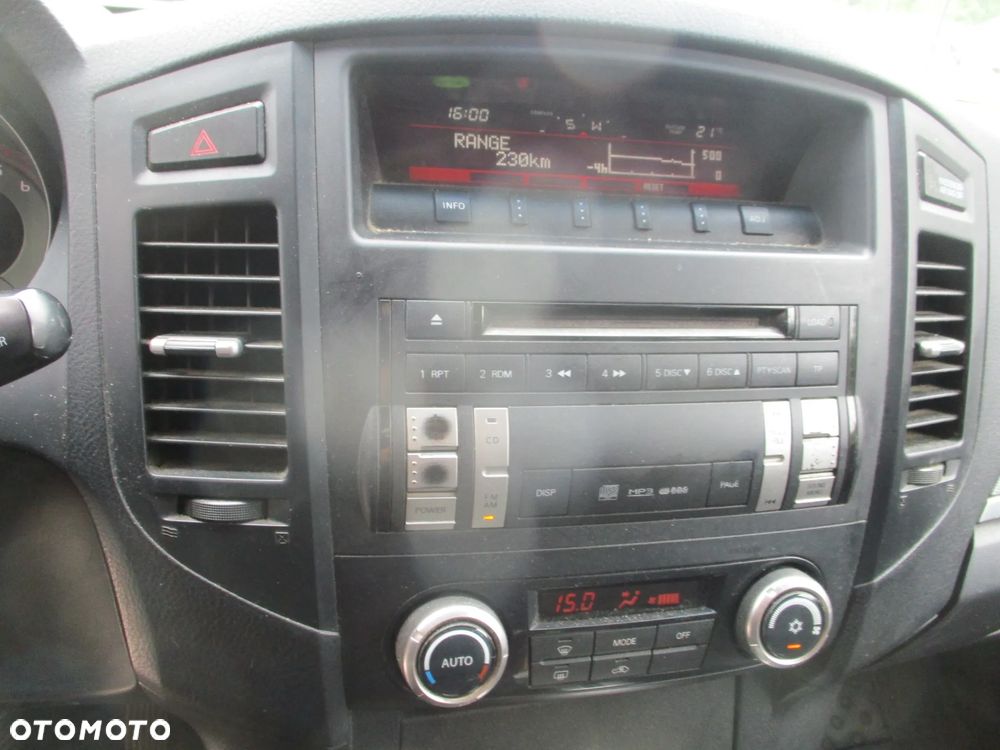 Mitsubishi Pajero 3.2 DID Invite - 12