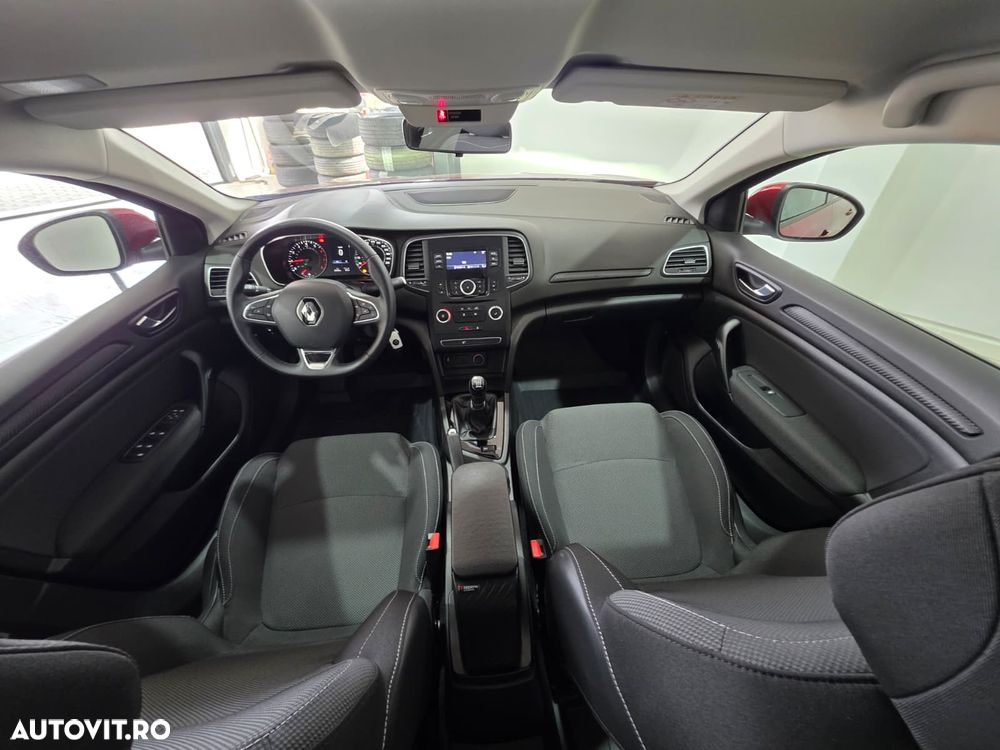 Renault Megane TCe GPF Intens - 8