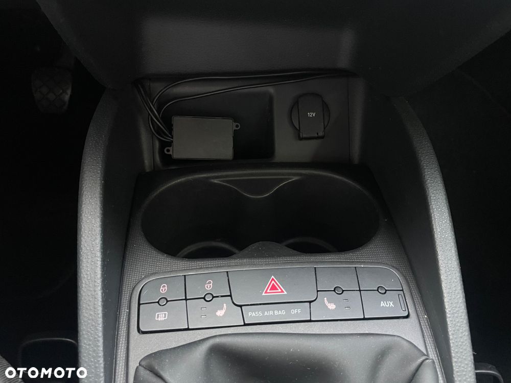 Seat Ibiza SC 1.6 16V Sport - 12