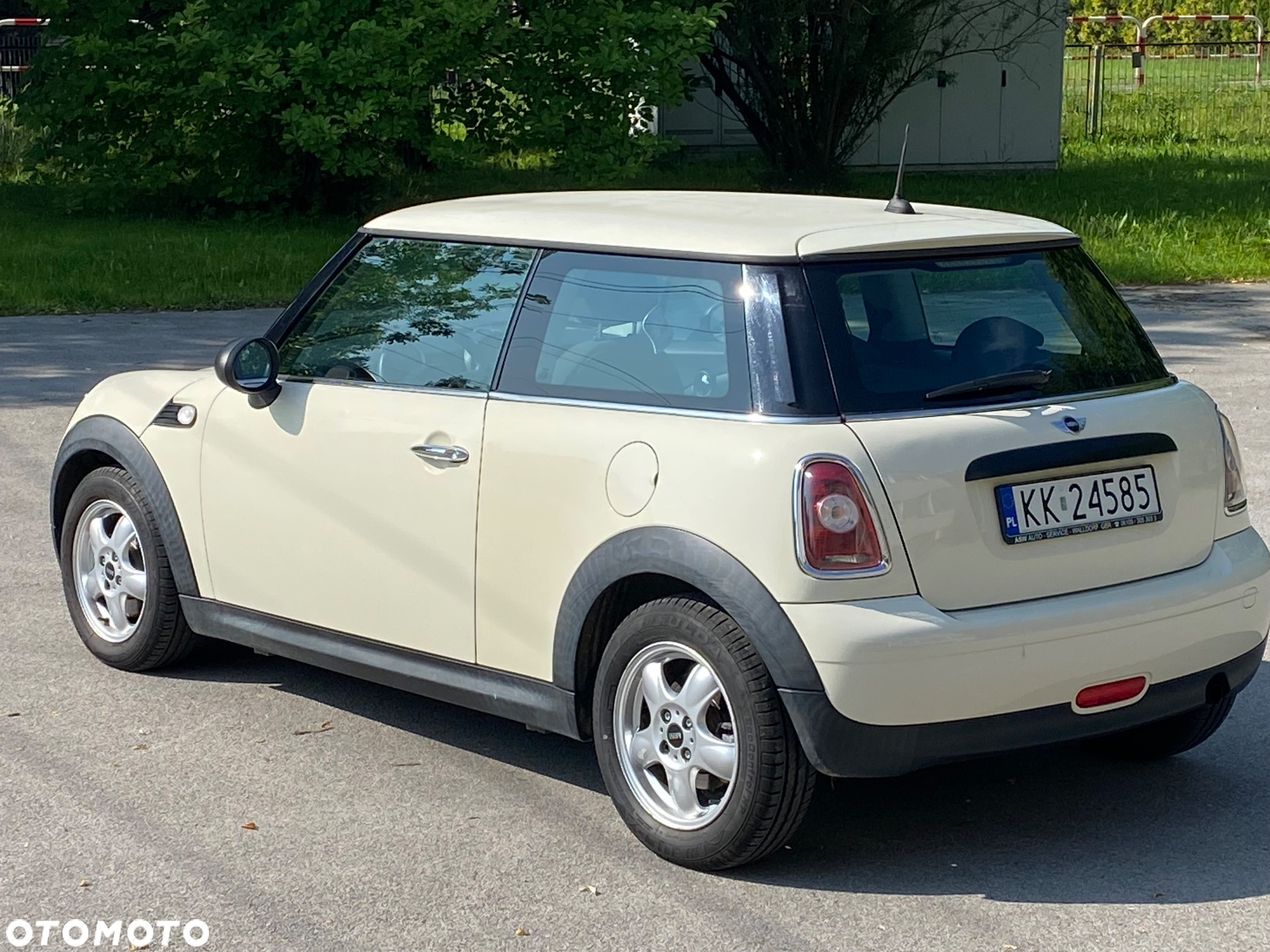 MINI ONE Standard - 3
