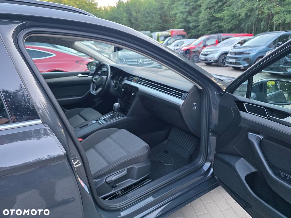 Volkswagen Passat 2.0 TDI SCR DSG Business - 21