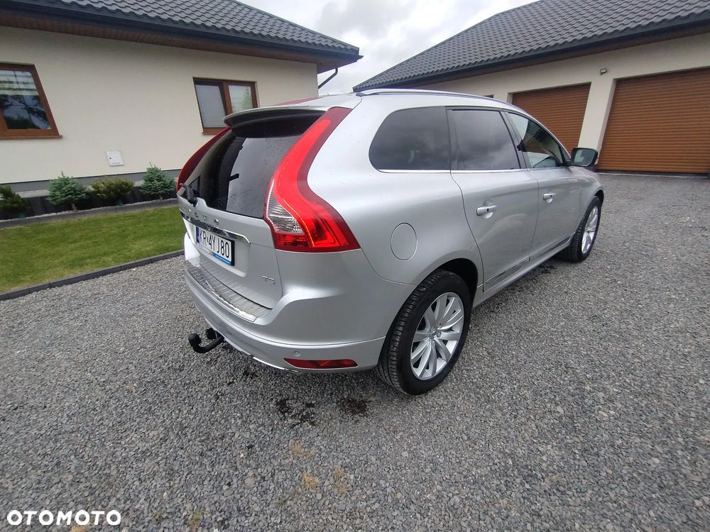 Volvo XC 60 T5 Drive-E Momentum - 4