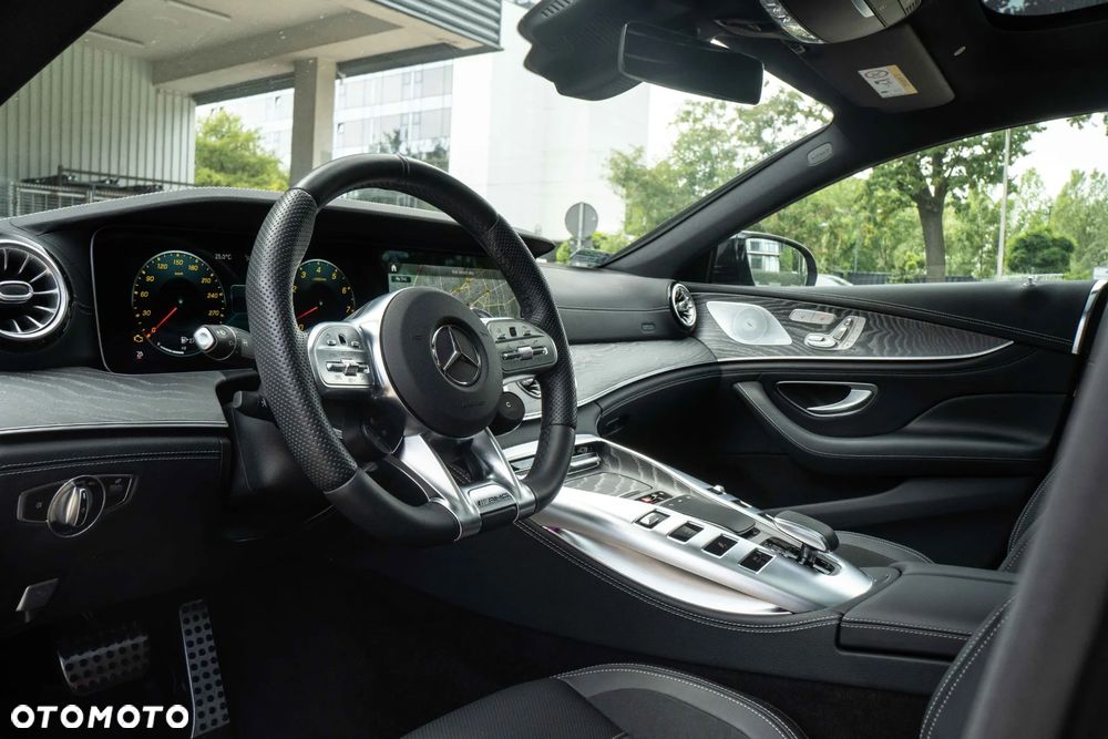Mercedes-Benz AMG GT 43 4-Matic+ - 17