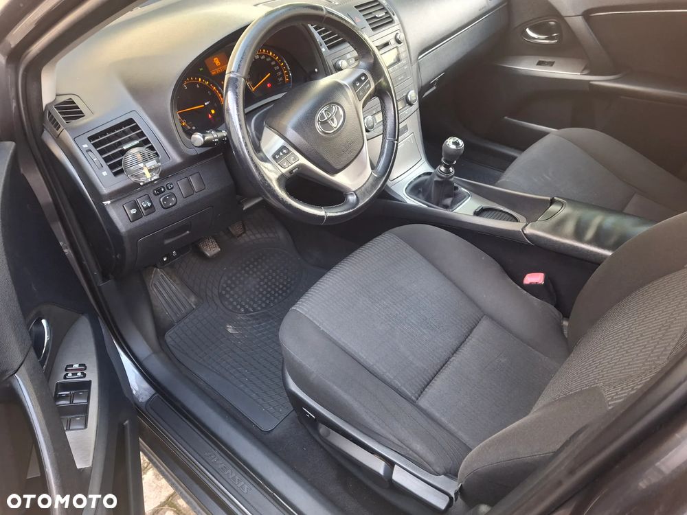 Toyota Avensis 2.0 D-4D Edition - 11