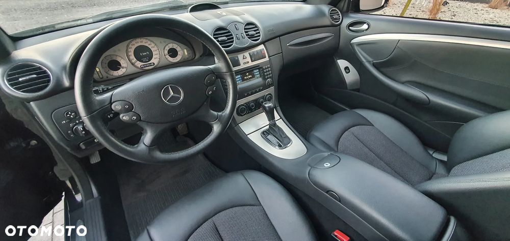 Mercedes-Benz CLK - 32