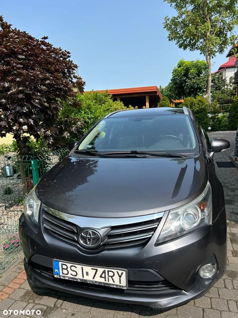 Toyota Avensis - 1