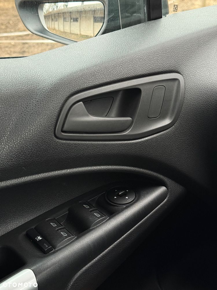 Ford Tourneo Connect Grand - 11