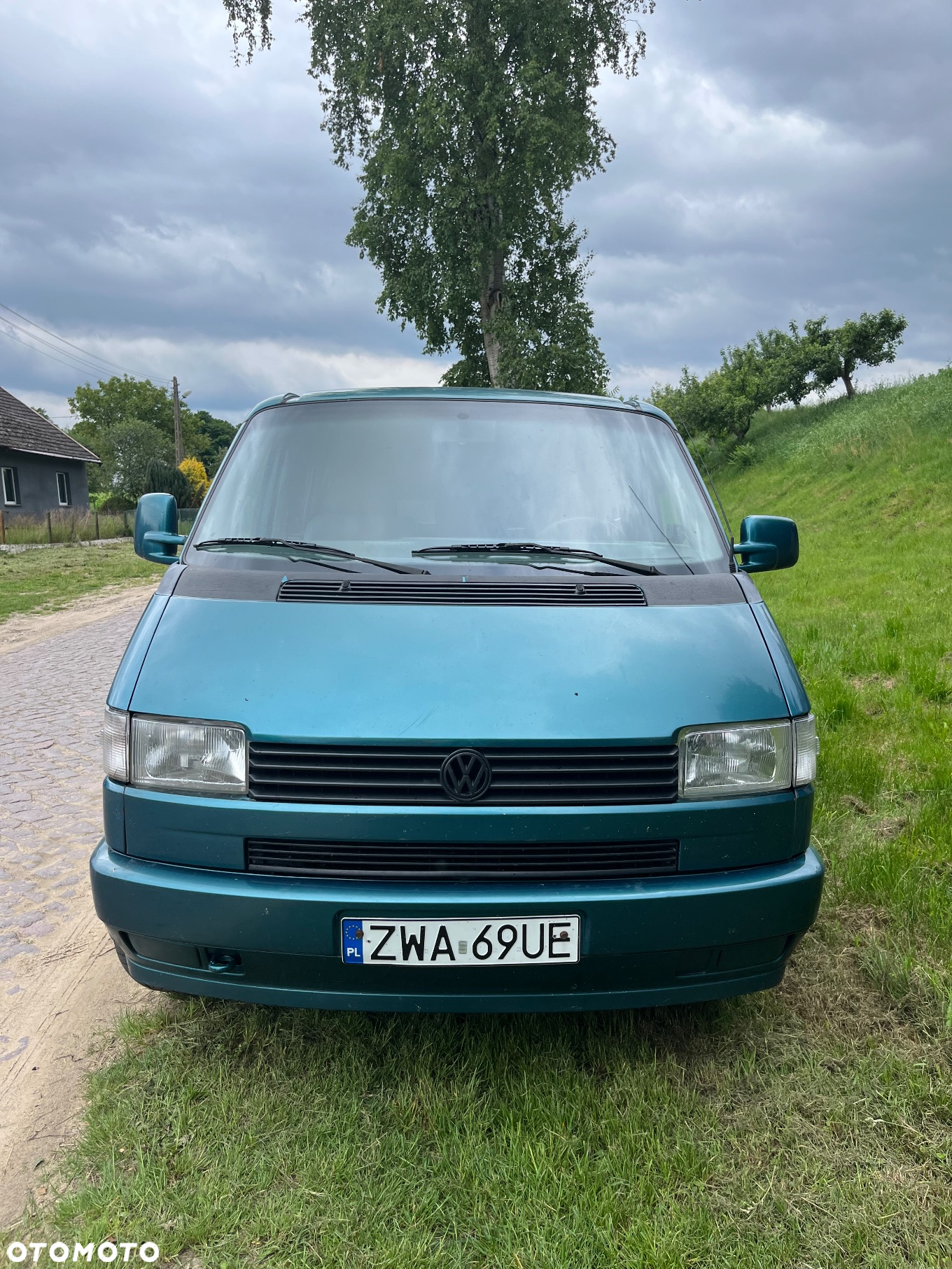 Volkswagen Multivan D - 8