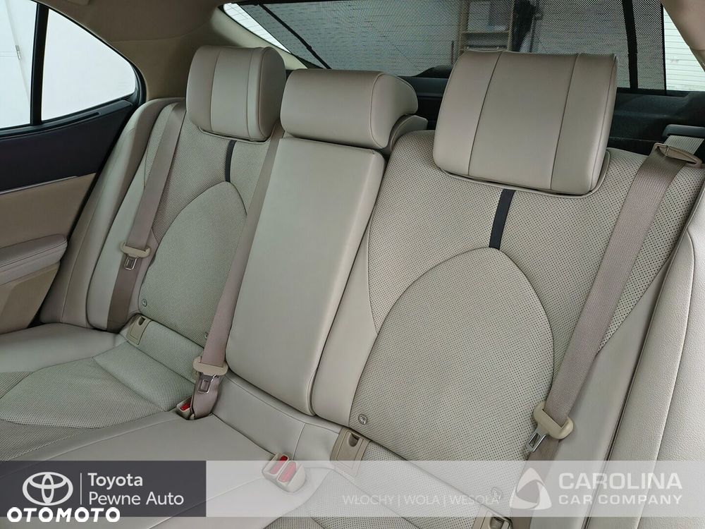 Toyota Camry 2.5 Hybrid Executive CVT - 6