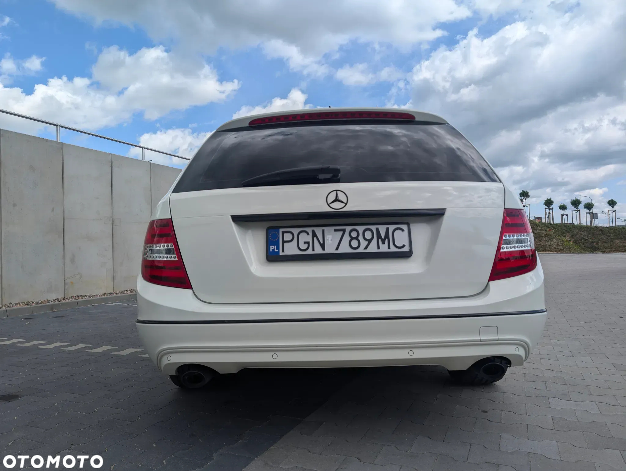 Mercedes-Benz Klasa C 180 T CGI Automatik BlueEFFICIENCY Avantgarde - 5