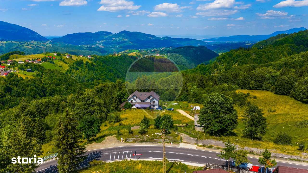 Pensiune/ Casa de oaspeti/ 3000 mp teren, Fundata/ locatie de Poveste - Imagine principală: 3/20