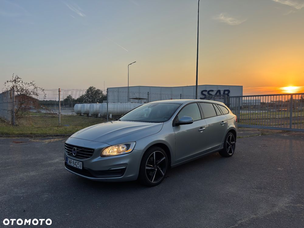 Volvo V60 D4 Drive-E Kinetic - 3