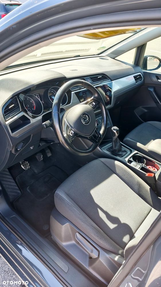 Volkswagen Touran 1.5 TSI EVO Trendline - 6