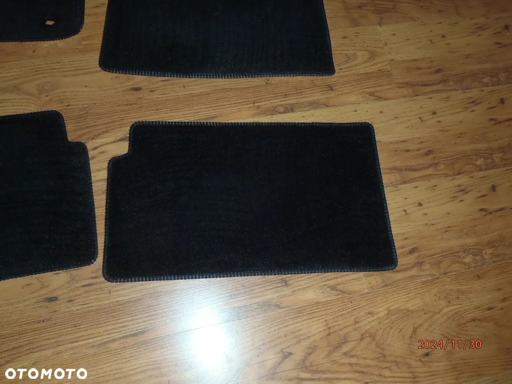 dywanikI dywanik wykładzina welur Chery Omoda 5 22-24r 4 szt ORYGINAŁ - 7