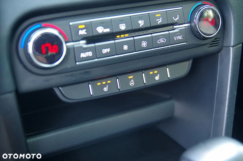 Kia ProCeed 1.6 CRDi DCT7 SCR GT LINE - 33