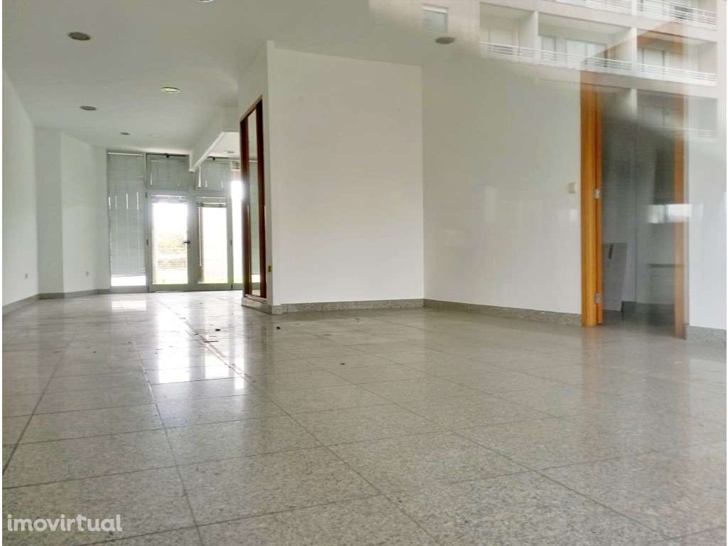 Loja com 81m2 no coração da Trofa - Grande imagem: 3/3